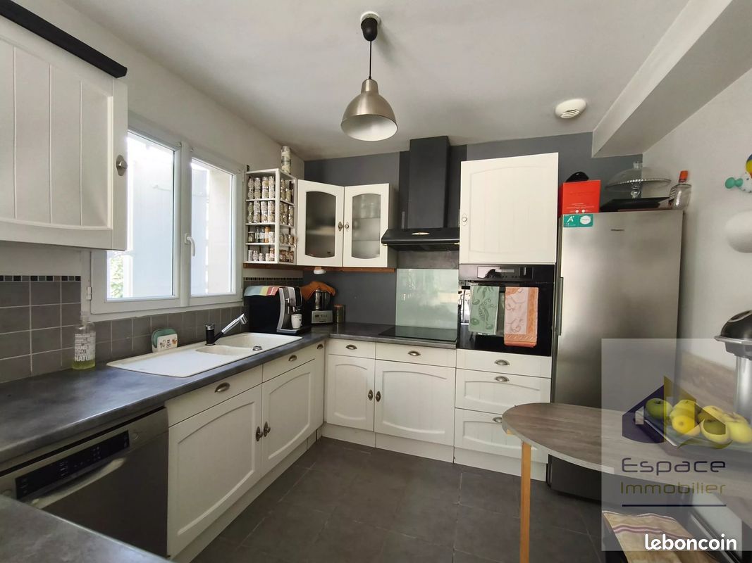 Maison 6 pièces 127 m² · à Breuil-Magné · 127 m² · 279 000 €
