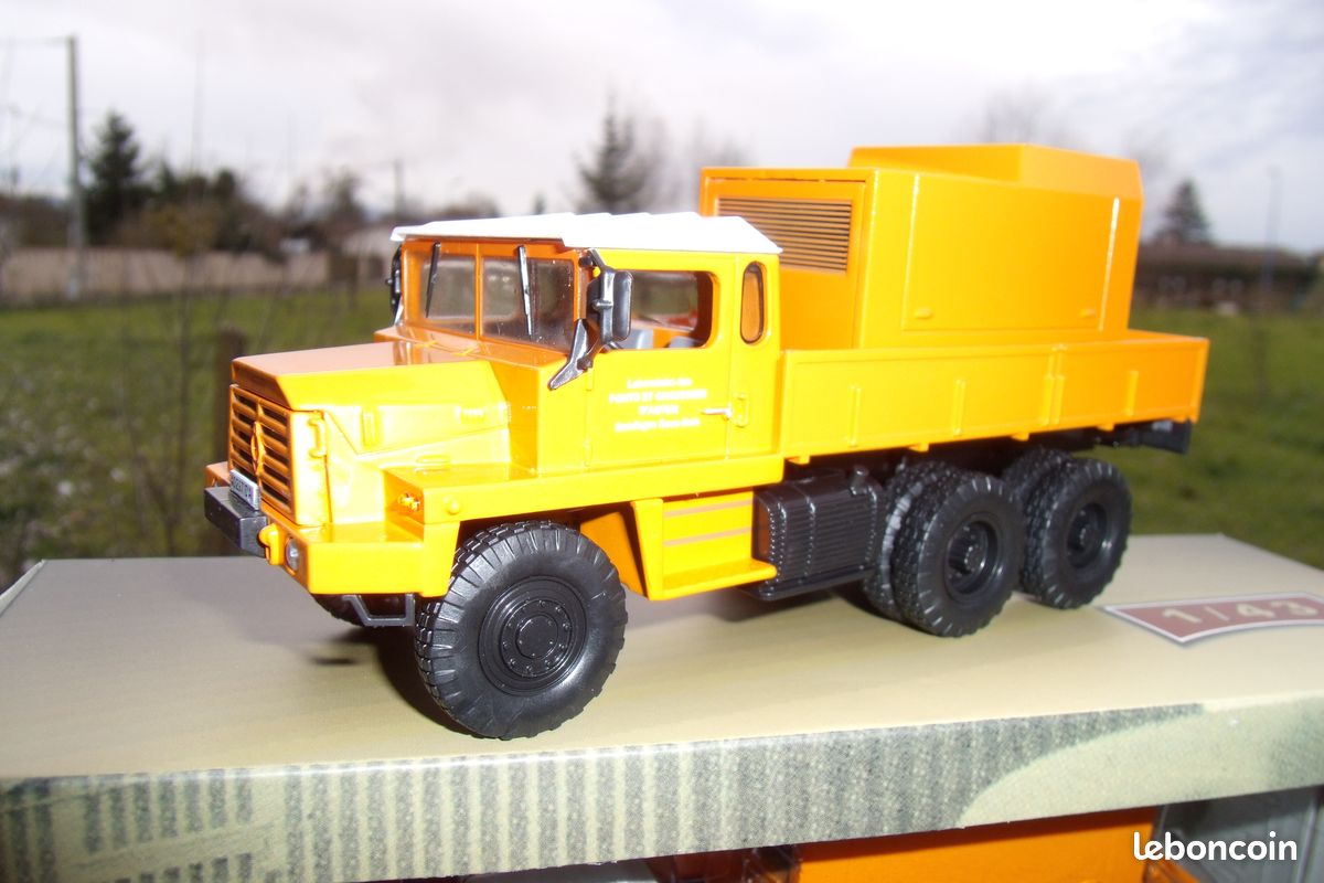 Dinky Toys 572 – Berliet GBO Benne Rouge/Jaune – 1:43 – Atlas – NEUVE
