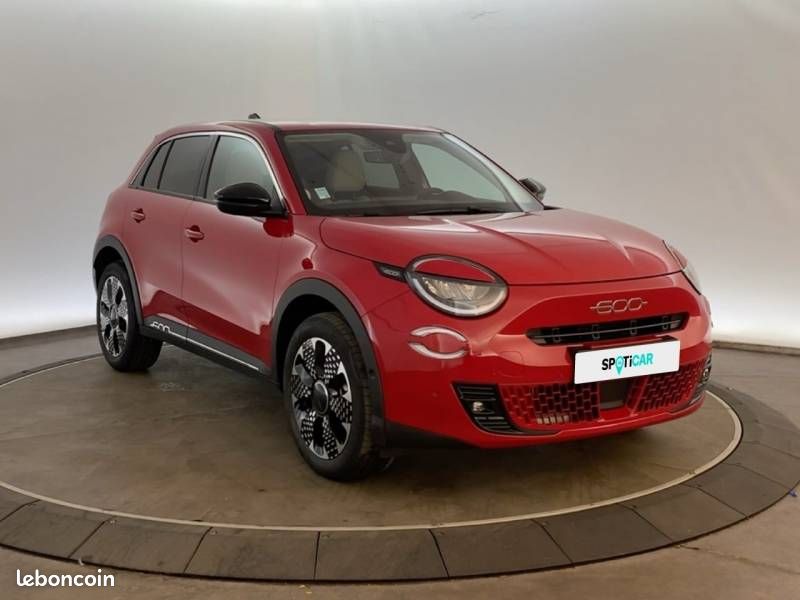 Fiat 600 T-Gen 3 1.2 Hybrid 110ch eDCT6 La Prima (image 3)