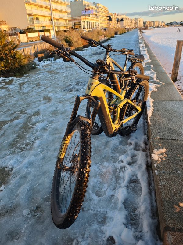 VTT eMTB - E-mountain bike CUBE (image 3)