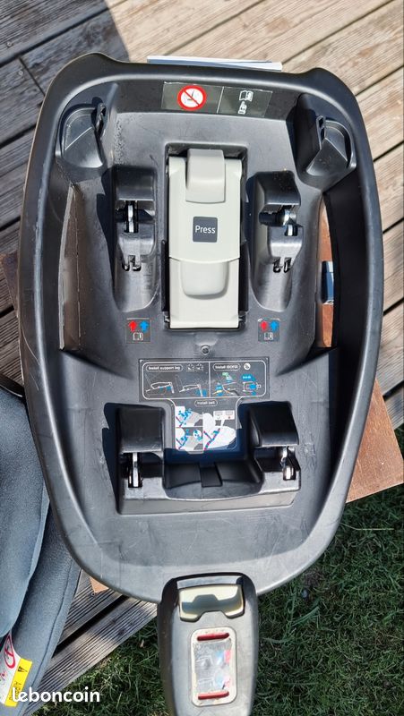 Siege auto Maxi-Cosi + accessoires
Béryl
Homologation
R44/04
Usage homologué
Harnais 0-25kg
Recommandation d'usage
0/13kg dos route puis face route
Fixation
Isofix ou Ceinture
+ Jambe de force (image 3)