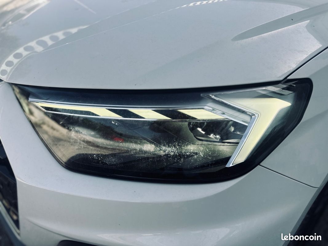 Audi A1 Sportback 35 TFSI 1.5 150CH S-line + CARPLAY + ECLAIRAGE D'AMBIANCE + 2EME MAIN + GARANTIE 12 MOIS (image 38)