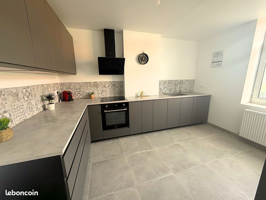 Maison 5 pièces 108 m² · à Sainghin-en-Weppes · 108 m² · 300 000 €