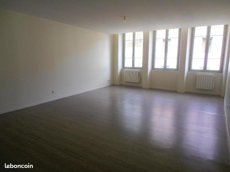Appartement 3 pièces 66 m² · à Nantua · 66 m² · 497 €