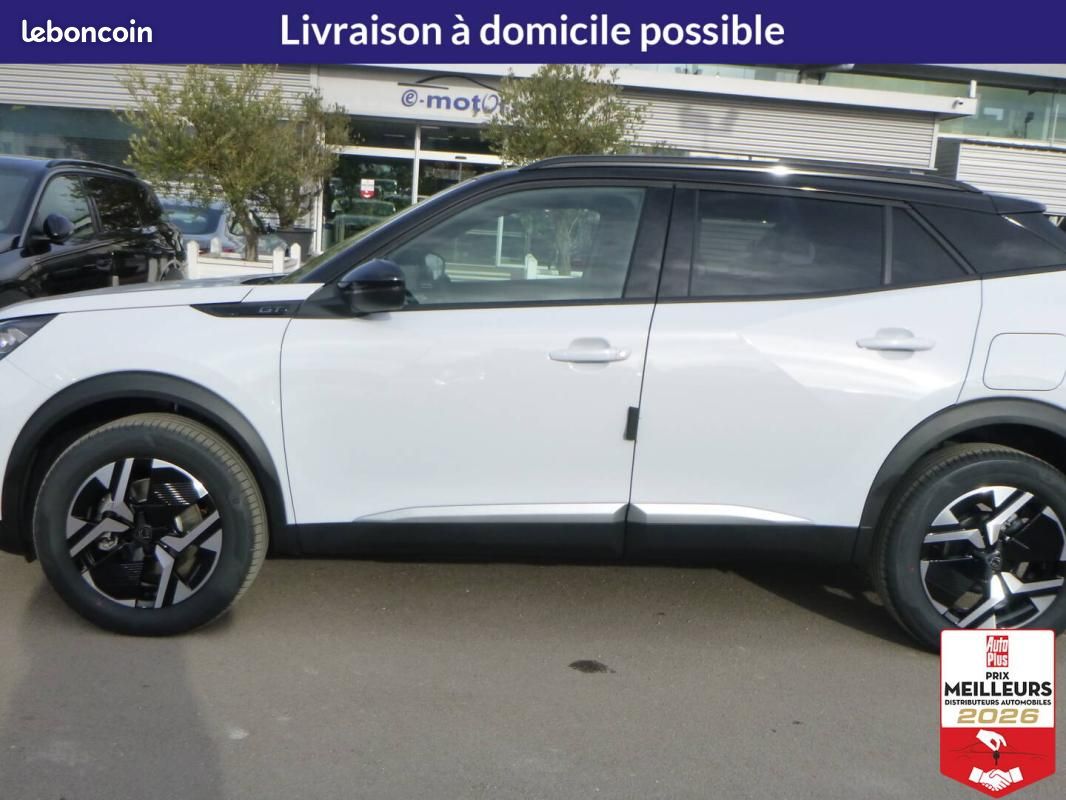 Peugeot 2008 Hybrid 145 e-DCS6 GT (image 8)