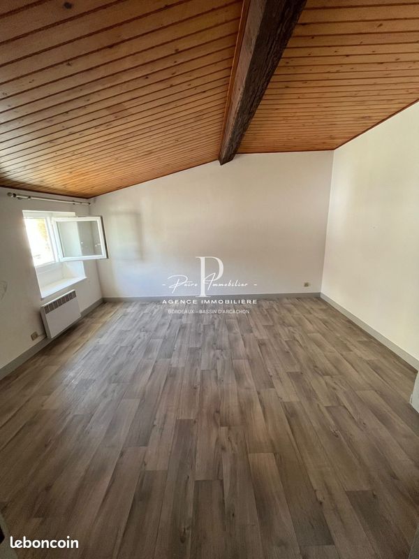 Appartement 3 pièces 42 m² - Bordeaux 33000 (image principale 0)