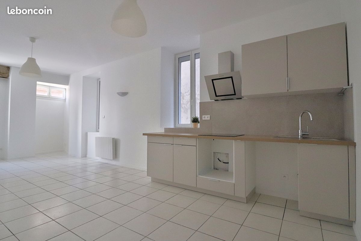 Appartement 2 pièces 49 m² · à Camarès · 49 m² · 465 €