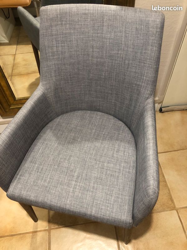 Deux chaises / fauteuils de style scandinave pieds compas avec accoudoirs tissu gris chiné (image 5)