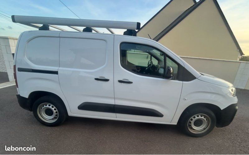 Fiat doblo (image 1)