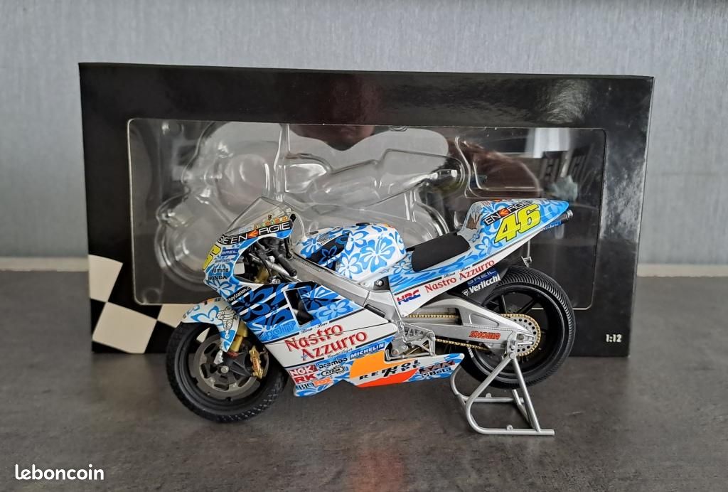 HONDA: A NOS 1:12 scale Minichamps Honda NSR 500 Team Nastro Azzuro #46
