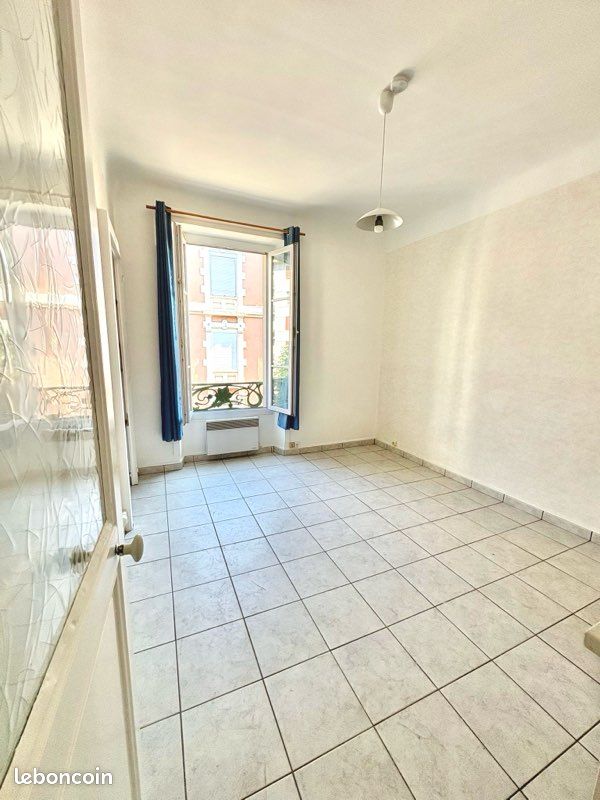 Appartement 1 pièce 19 m² · à Grenoble · 19 m² · 450 €