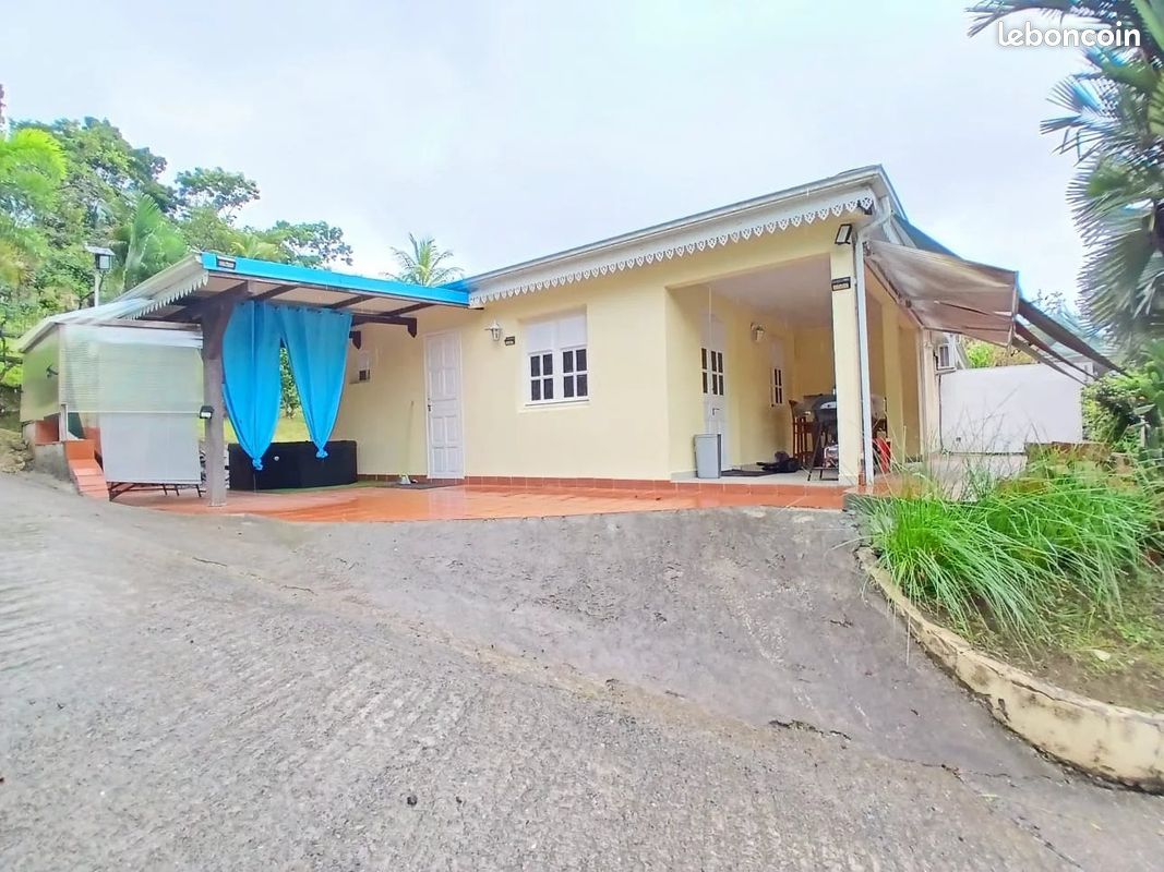 Maison 6 pièces 90 m² · à Saint-Joseph · 90 m² · 1 700 €