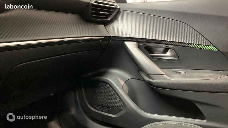 Peugeot 2008 e-2008 136ch Active (image 31)