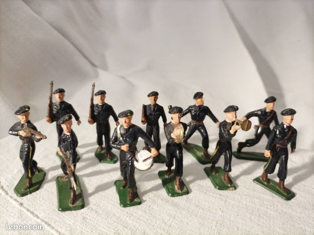 Lot De 4 Figurines Soldats Belges WWII – Composition, échelle 1/32, Marque Clairon Durso
