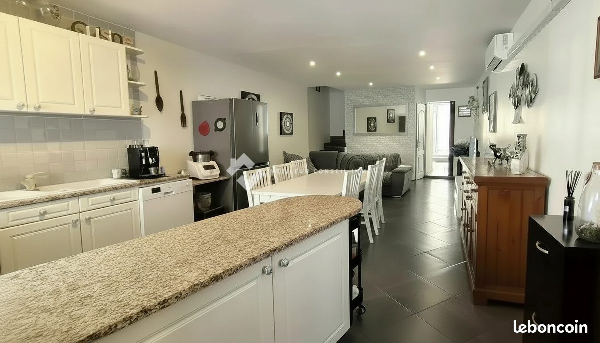 Maison 5 pièces 170 m² · à Saint-Laurent-de-la-Salanque · 170 m² · 200 000 €