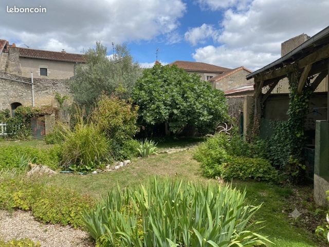 Maison 5 pièces 190 m² · à Mirebeau · 190 m² · 137 000 €