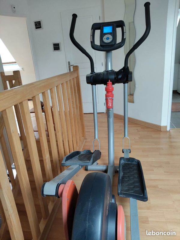Proform 690 Hr Proform 69 Hr Cross Trainer ProForm 690HR Rear