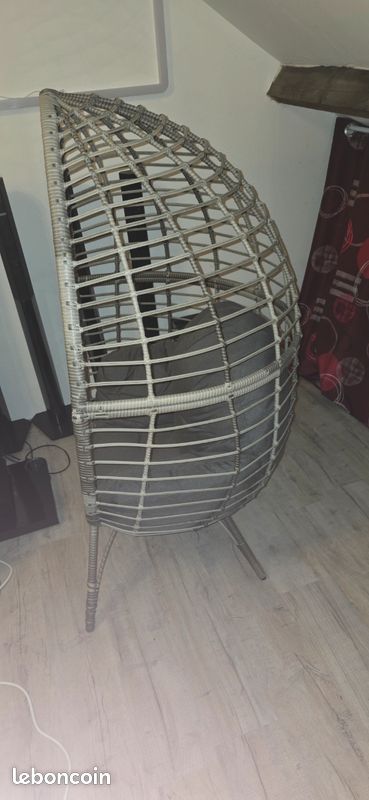Fauteuil forme œuf sur pied avec coussin (image 2)