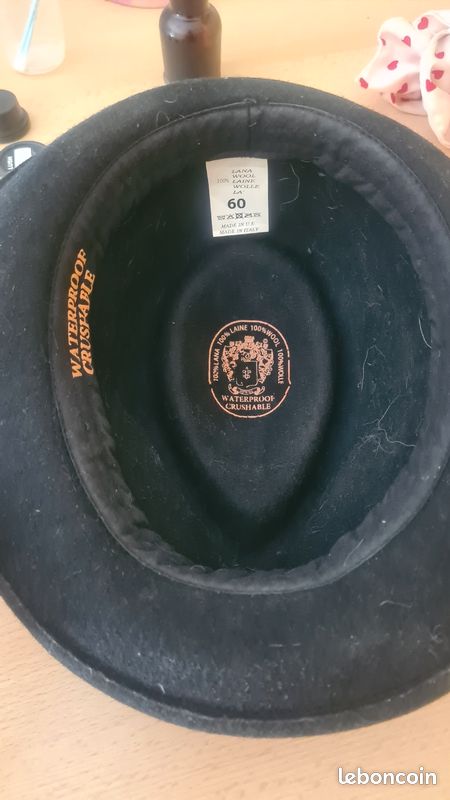 Joli chapeau chic en feutre taille S (image 1)