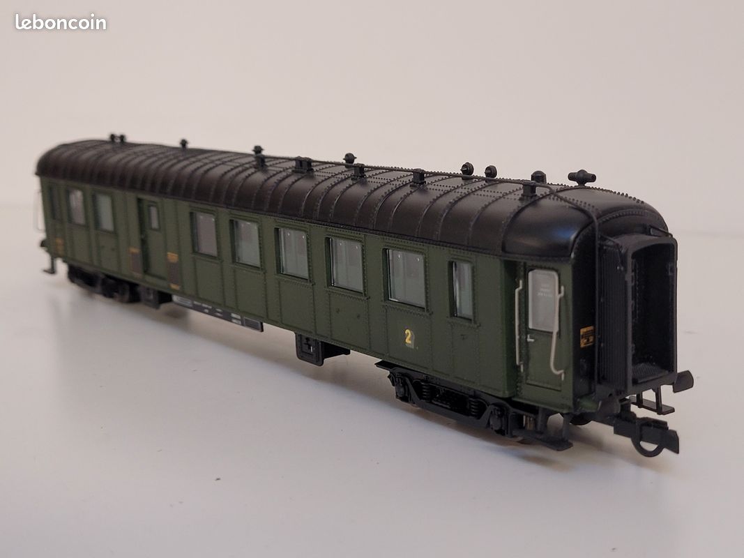 Voiture voyageurs à 2 essieux, à impériale, type C9x n°21283, 3ème classe