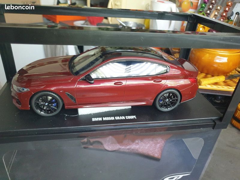Au Chat Botté - Autos Miniatures De Collection - BMW M850I Xdrive M Performance Rouge Avanturine Gt Spirit 18