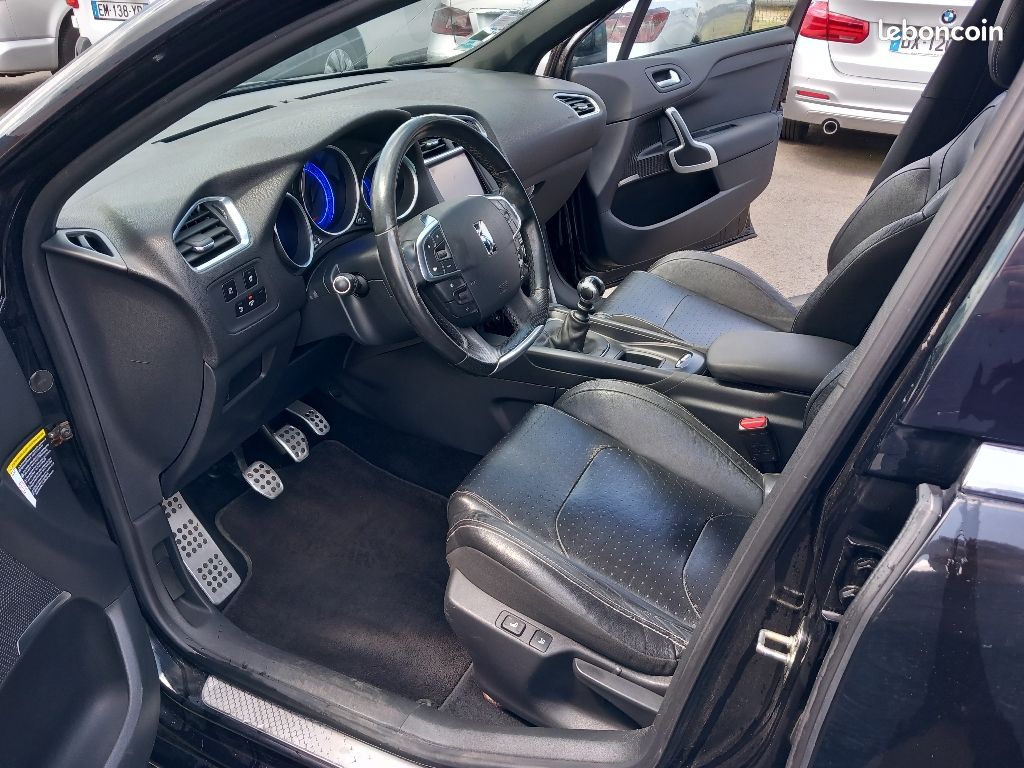 Citroën DS4 e-HDi 110 Airdream Executive (image 7)
