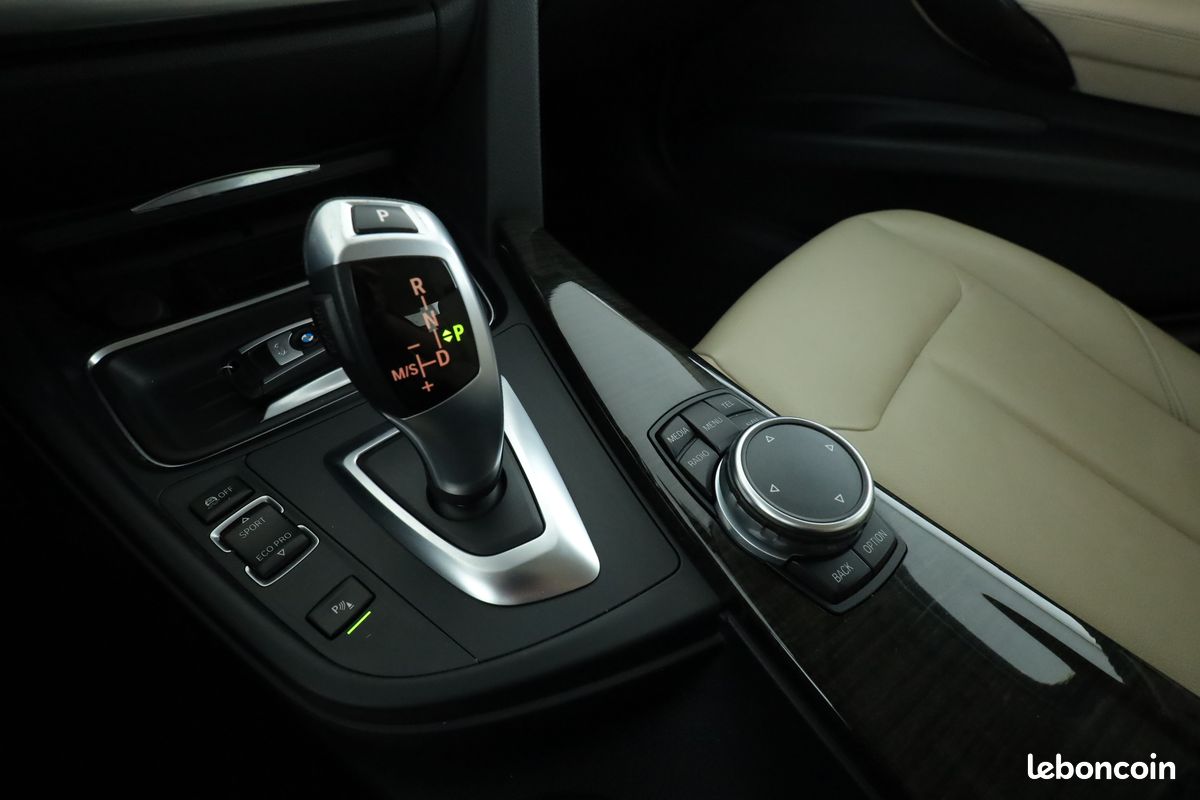 BMW Série 3 316d Luxury BVA8 116 ch (image 22)