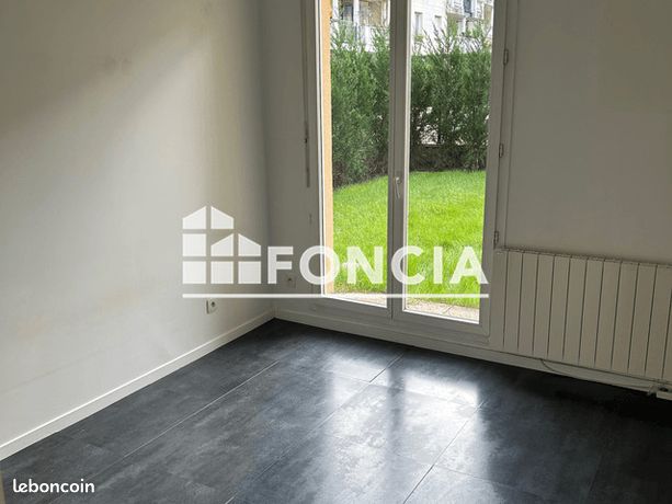 https://img.leboncoin.fr/api/v1/lbcpb1/images/0c/62/aa/0c62aadbfba40a55152331d524a3f1a0a61411ce.jpg?rule=ad-image