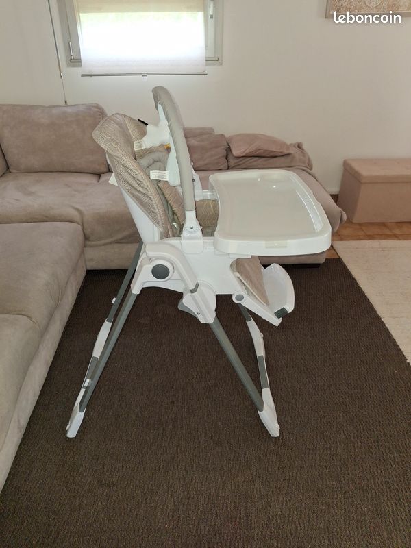 Chaise haute (image 4)