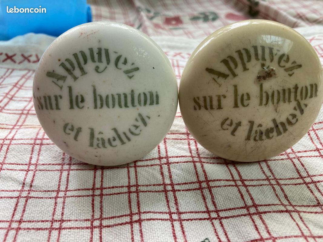 Prix de Boutons anciens de collection : Boutons en Porcelaine - Page 1 - Price of Porcelain Buttons