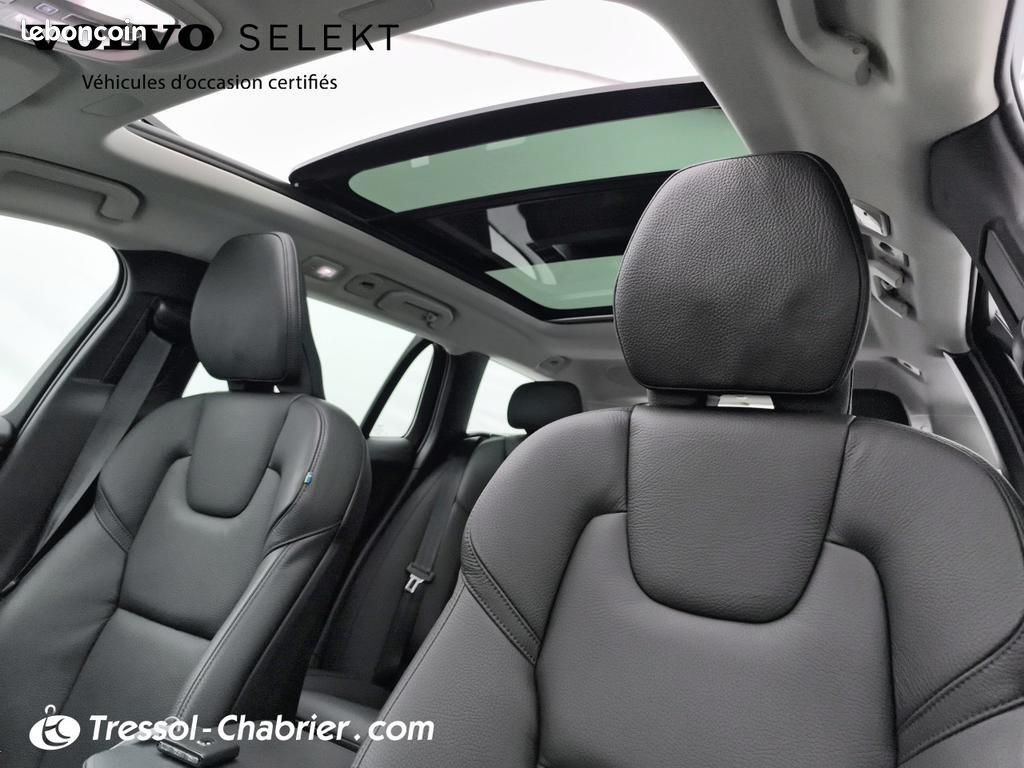 Volvo V60 B4 197 ch DCT7 Ultra Style Dark (image 25)