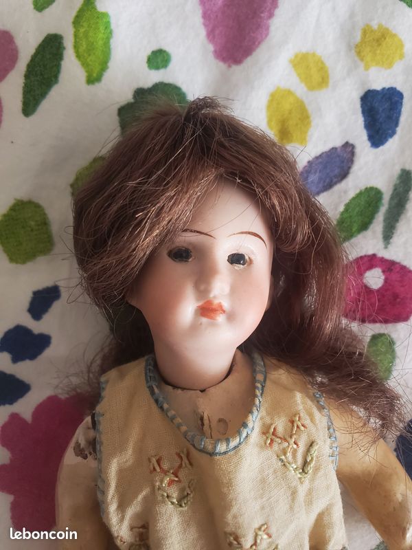 POUPÉE ANCIENNE GAUTHIER ? corps cuir tete porcelaine bouche fermée yeux fixes EUR 590,00 - FR