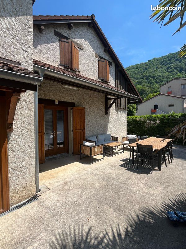 Maison 6 pièces 110 m² · à Poisat · 110 m² · 500 000 €