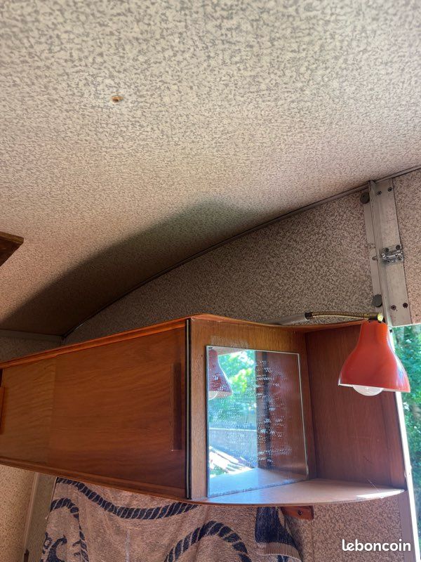 Caravane ancienne - modèle Rapido (image 8)