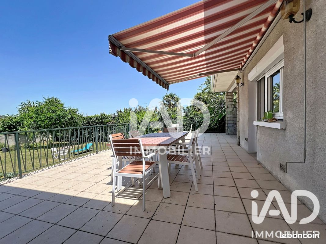 Maison 9 pièces 200 m² · à Tournan-en-Brie · 200 m² · 540 000 €