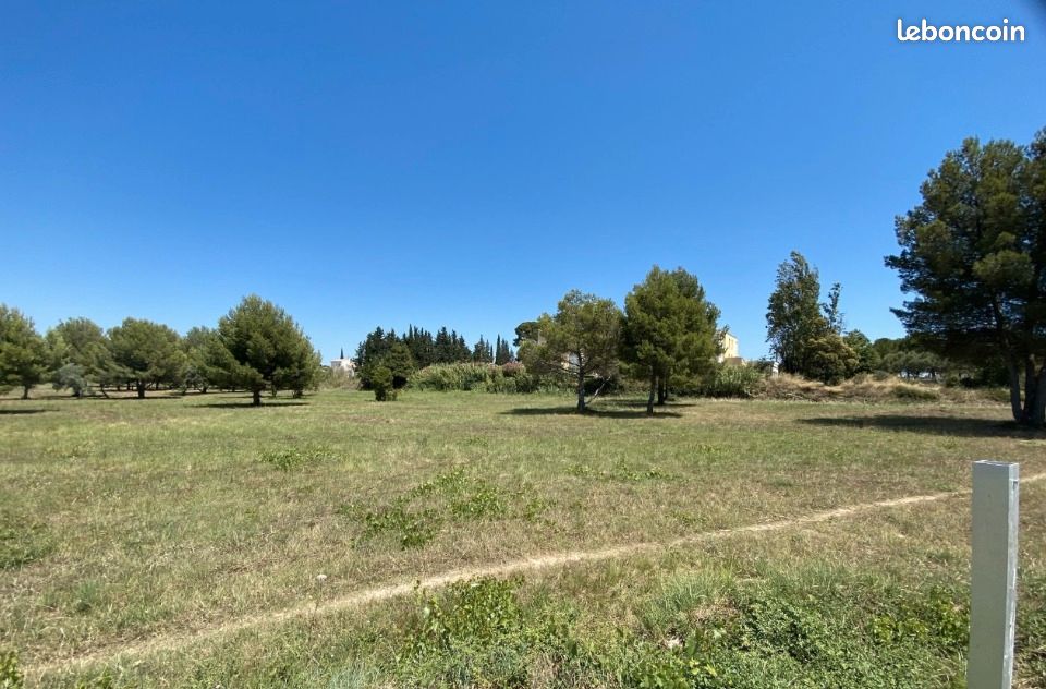 Terrain 300 m² · à Saint-Pargoire · 94 000 €
