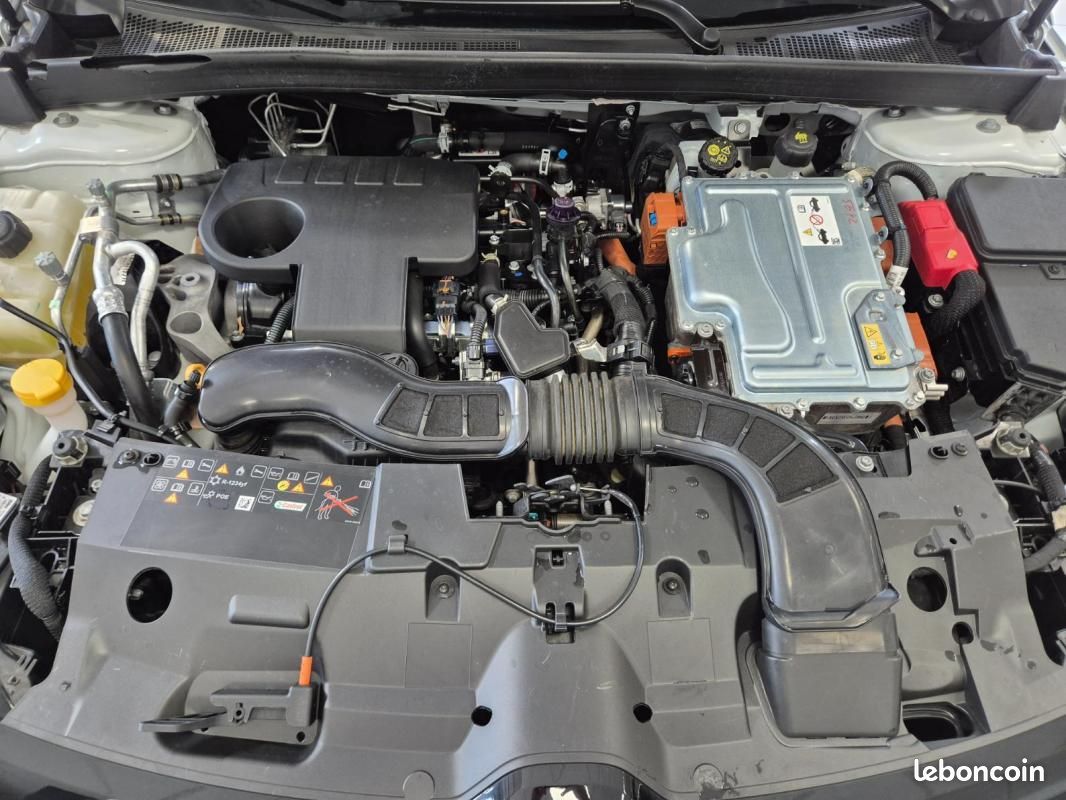 Renault Mégane IV Berline E-Tech plug-in hybrid 160 Evolution (image 16)