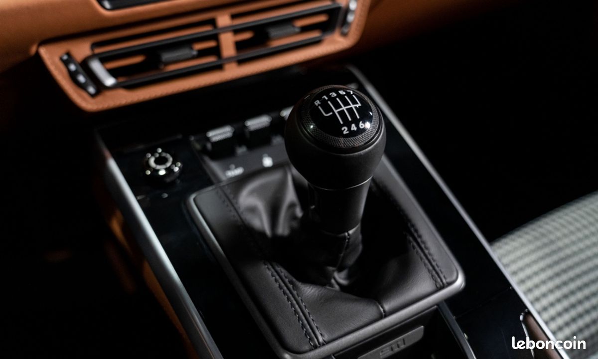 Porsche 911 TYPE 992 Sport Classic 3.7 550 – 1°MAIN Française Malus Payé / Burmester / Cam. 360° / TVA LOA / 2933E/Mois (image 34)