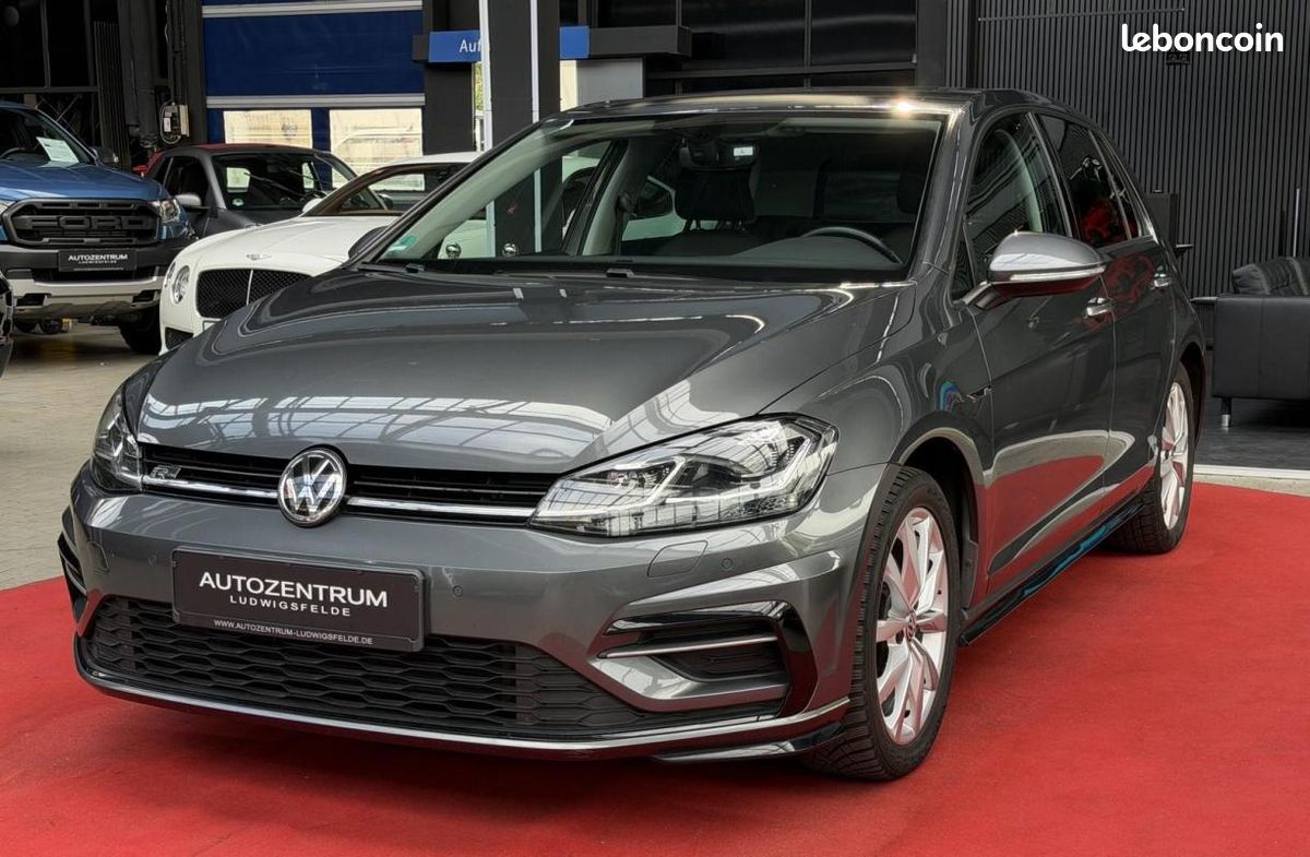 Volkswagen Golf 1.5 TSI R-Line Highline | 150 ch BVM Sièges chauffants Phares LED Apple CarPlay/A... (image 2)
