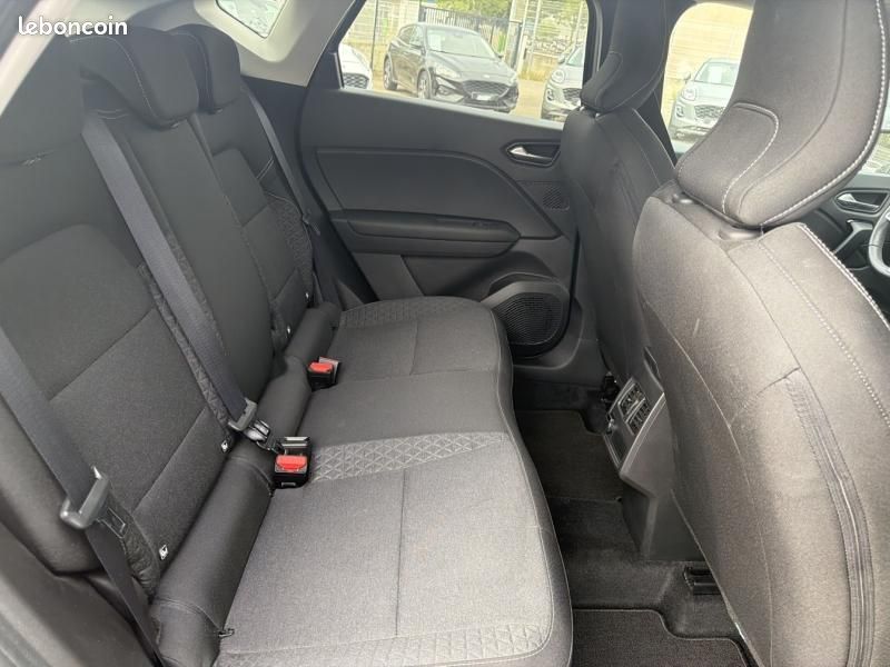 Renault Captur 1.6 E-Tech full hybrid 145ch Evolution (image 13)