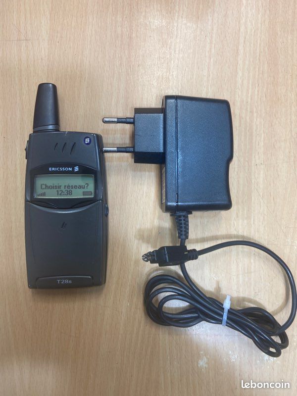 Téléphone GSM Sony Ericsson T28s - « Réseau Hors Service