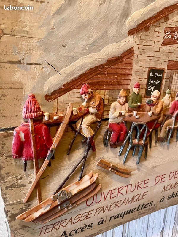 TABLEAU EN BOIS Sculpté, en relief : Au coin de l'âtre 41. 5 X 29.5