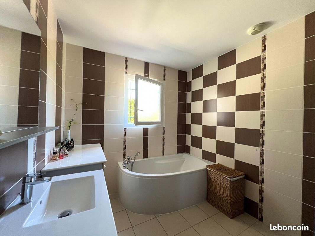 Maison 5 pièces 98 m² - Pouillon 40350 (image principale 15)