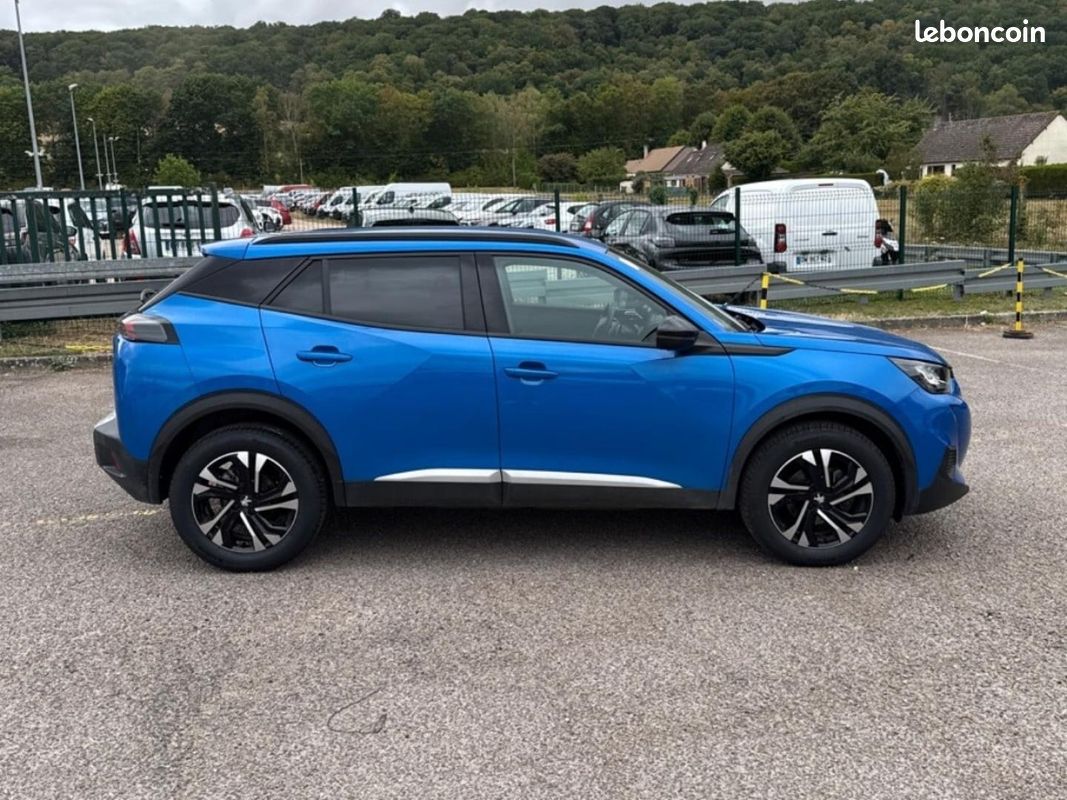 Peugeot 2008 1.2 PureTech 130ch S&S Allure Pack EAT8 (image 20)