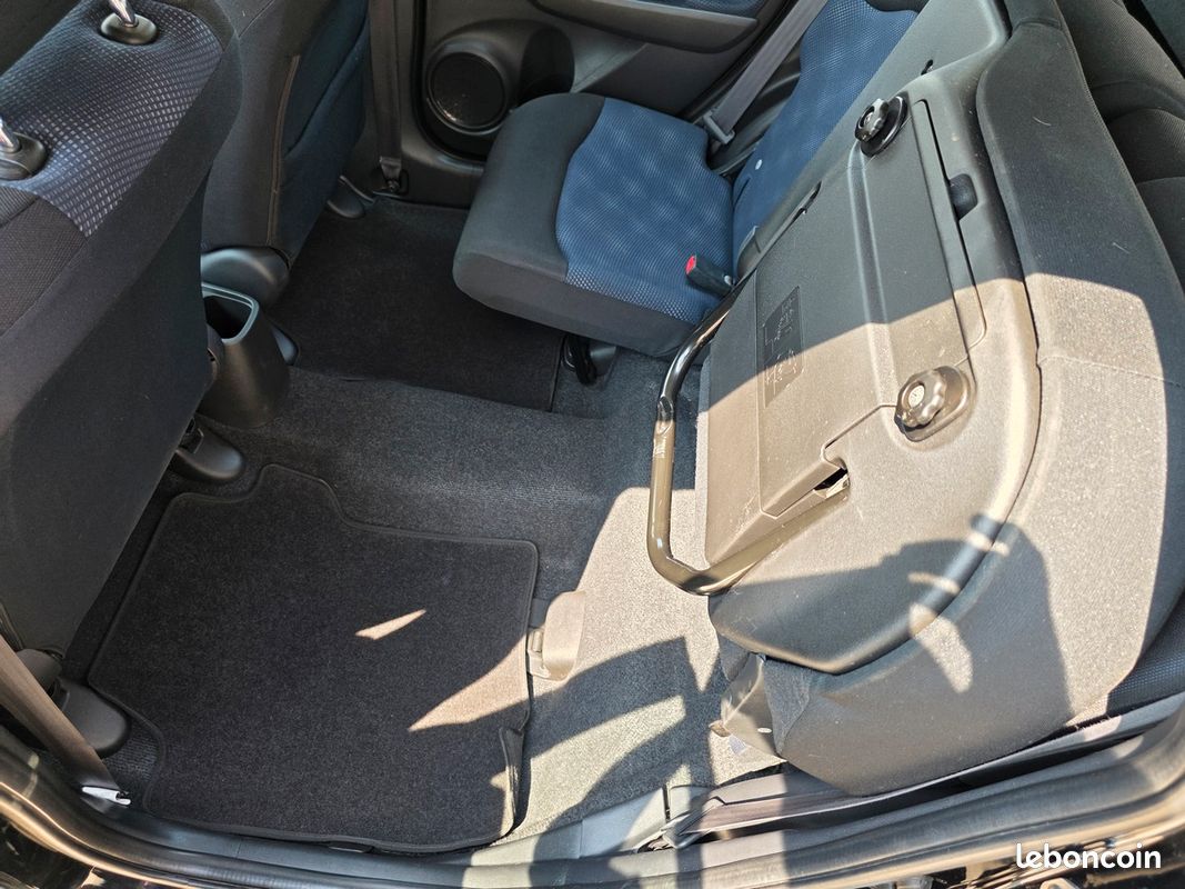 Honda Jazz — 1.4i 100 ch Comfort / 1°Main & Boîte automatique (image 9)