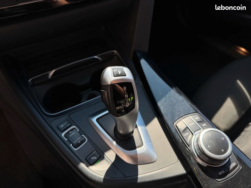 BMW SERIE 3 TOURING F31 LCI2 316d 116 ch BVA8 Business Design (image 28)