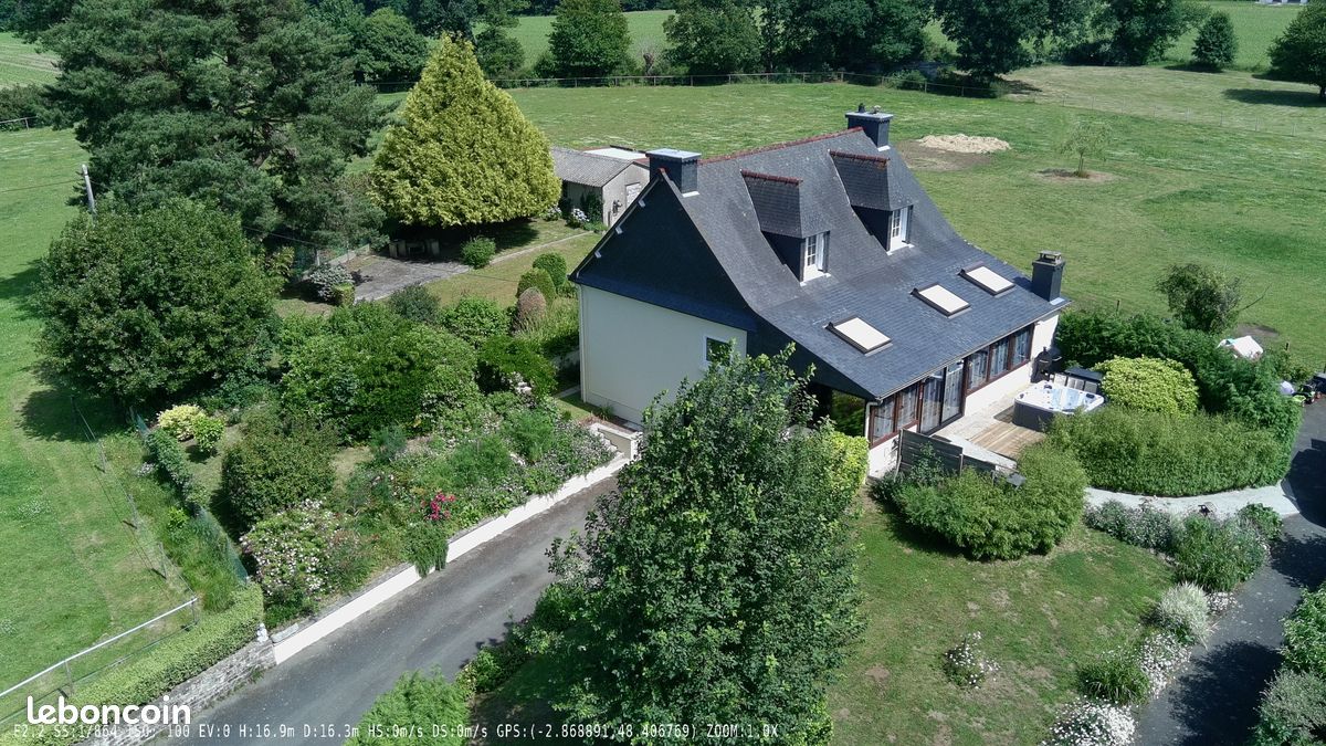 Maison 6 pièces 140 m² · à Saint-Brandan · 140 m² · 285 000 €