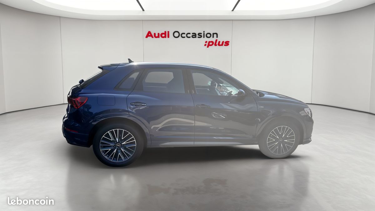 AUDI Q3 45 TFSIe 245 ch S tronic 6 S line (image 6)