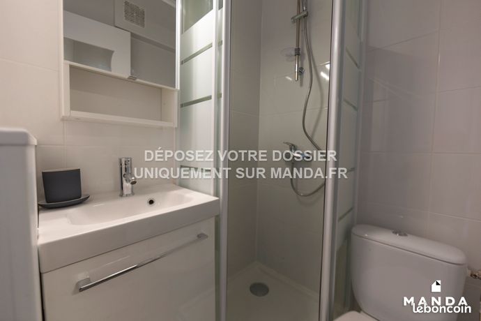 https://img.leboncoin.fr/api/v1/lbcpb1/images/0c/76/af/0c76af882f2452e6d1f3f9f8543791e3f73ef9c9.jpg?rule=ad-image