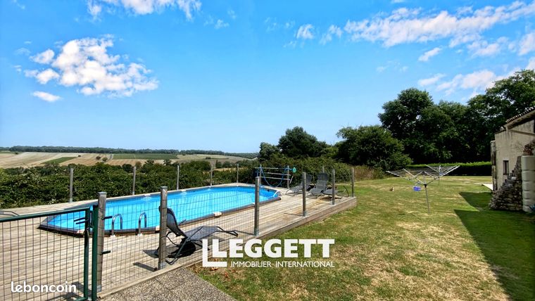 Maison 10 pièces 368 m²